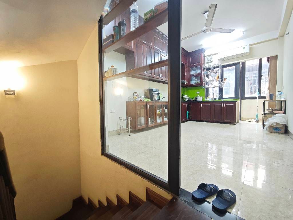 Bán nhà Trường Chinh - diện tích 46.6m2 6 tầng - Mặt ngõ kinh doanh - giá 14,5 tỷ