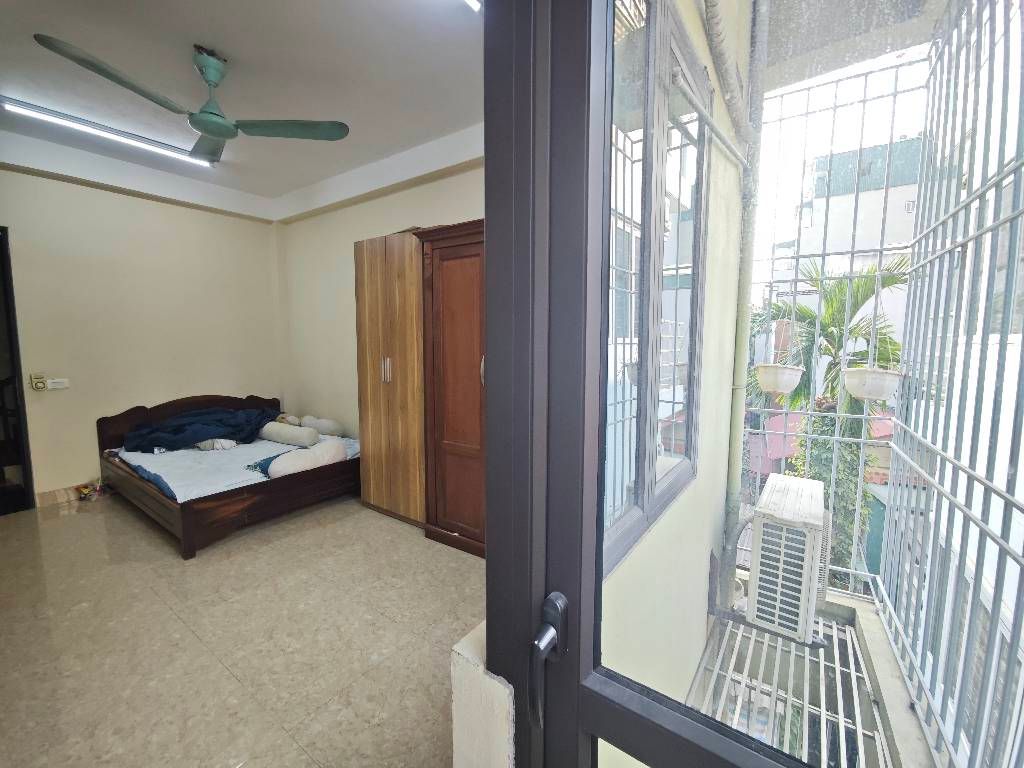 Bán nhà Trường Chinh - diện tích 46.6m2 6 tầng - Mặt ngõ kinh doanh - giá 14,5 tỷ