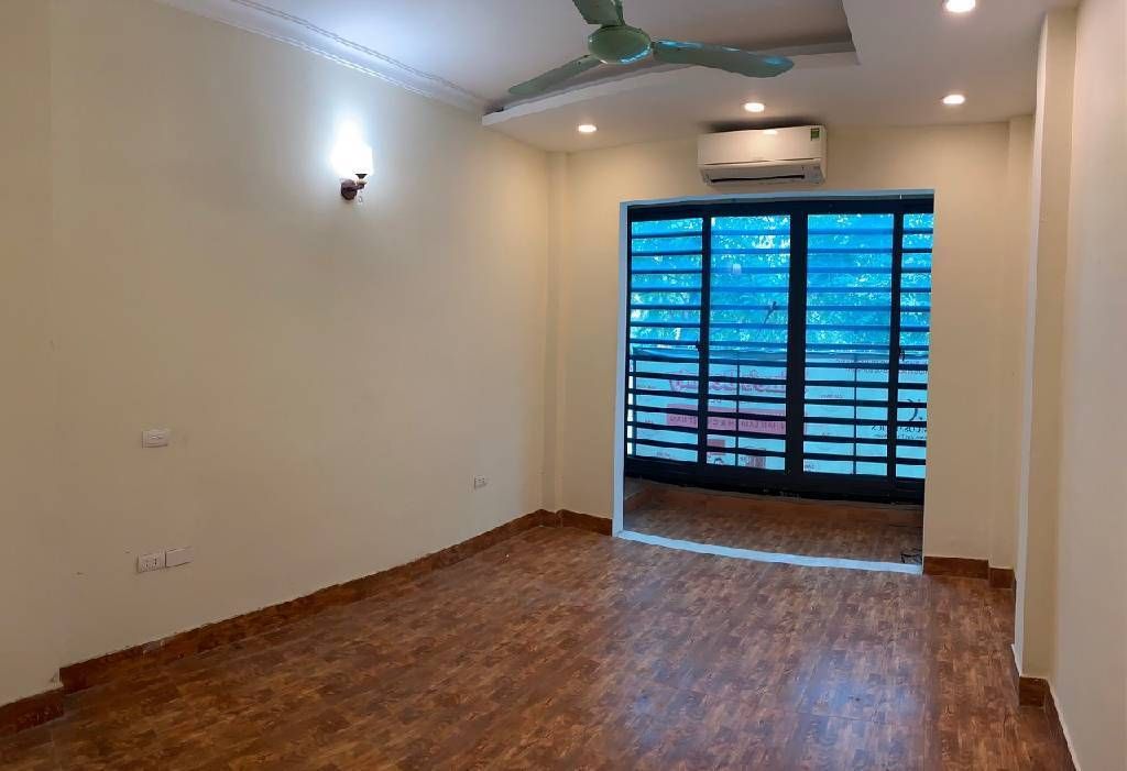 Bán nhà Trần Khát Chân - diện tích 18,8m2 4 tầng - Mặt phố kinh doanh đỉnh - giá 14,8 tỷ