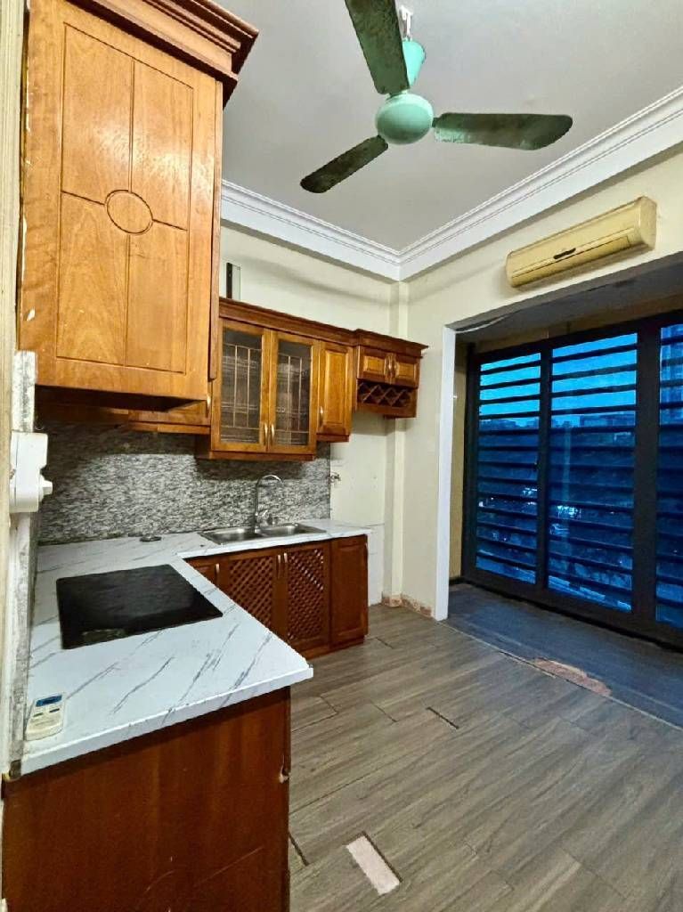 Bán nhà Trần Khát Chân - diện tích 18,8m2 4 tầng - Mặt phố kinh doanh đỉnh - giá 14,8 tỷ