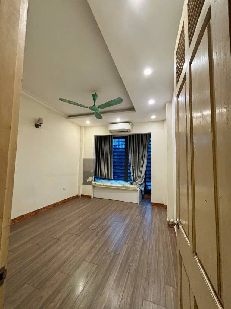 Bán nhà Trần Khát Chân - diện tích 18,8m2 4 tầng - Mặt phố kinh doanh đỉnh - giá 14,8 tỷ