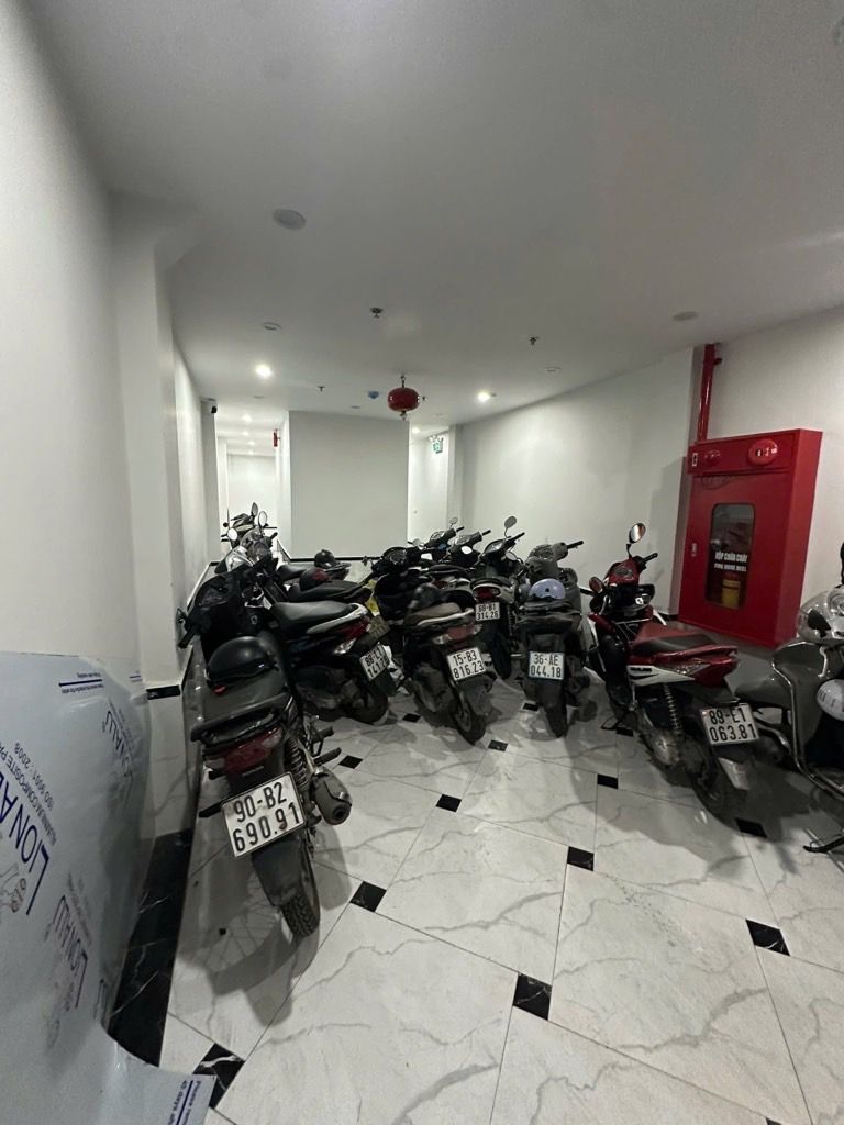 Bán nhà Bùi Xương Trạch - diện tích 52m2 6 tầng - thang máy xây mới - giá 15,88 tỷ