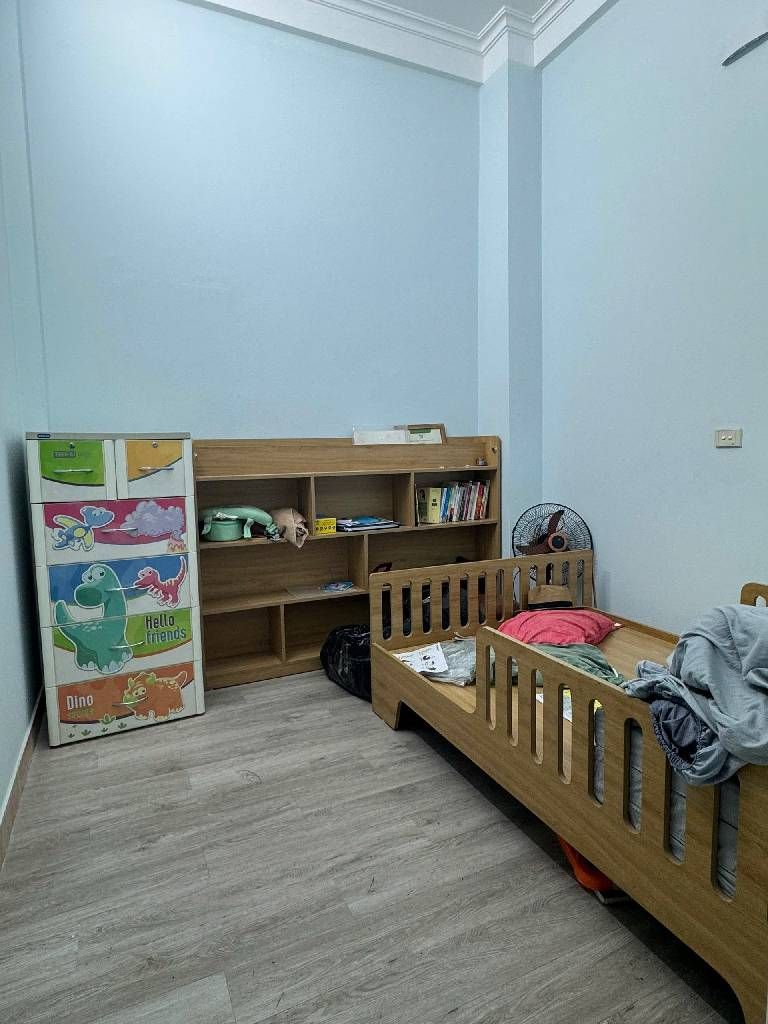 Bán nhà Nguyễn Chính - diện tích 34m2 3 tầng - Gần phố, ngõ thông - giá 9,9 tỷ