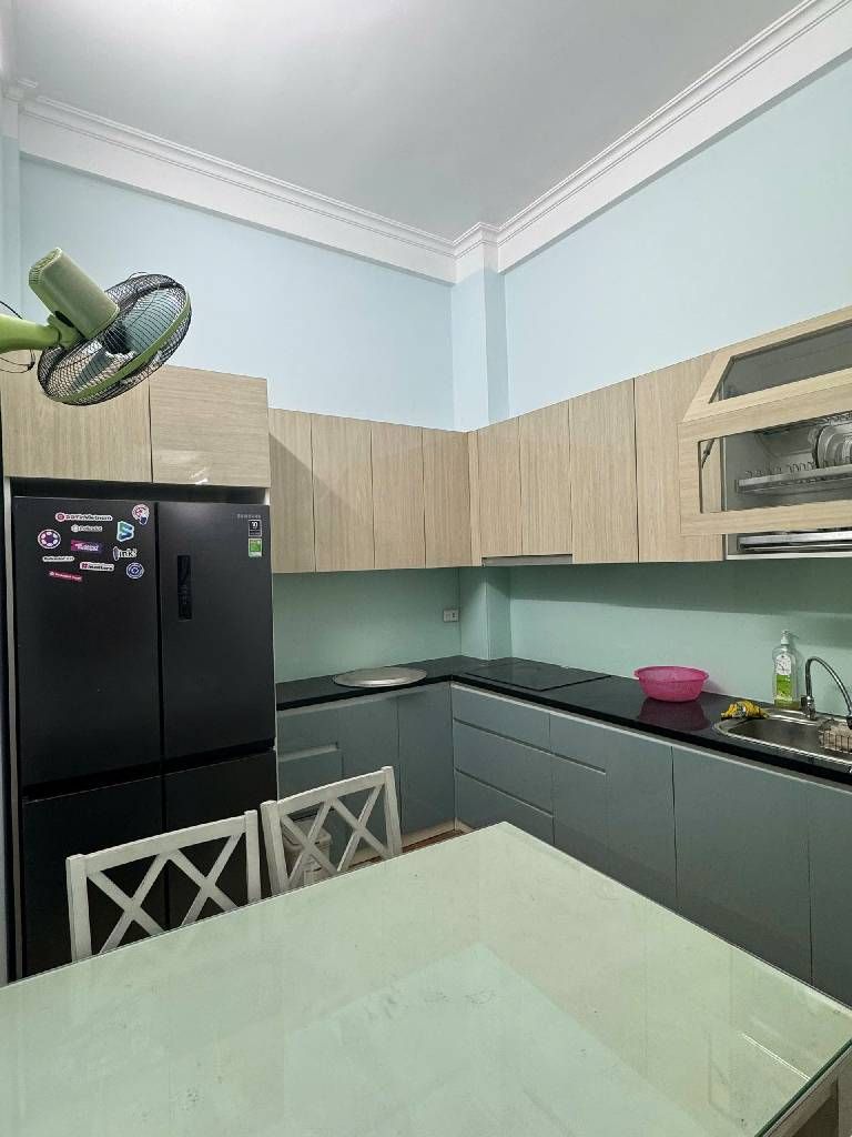 Bán nhà Nguyễn Chính - diện tích 34m2 3 tầng - Gần phố, ngõ thông - giá 9,9 tỷ