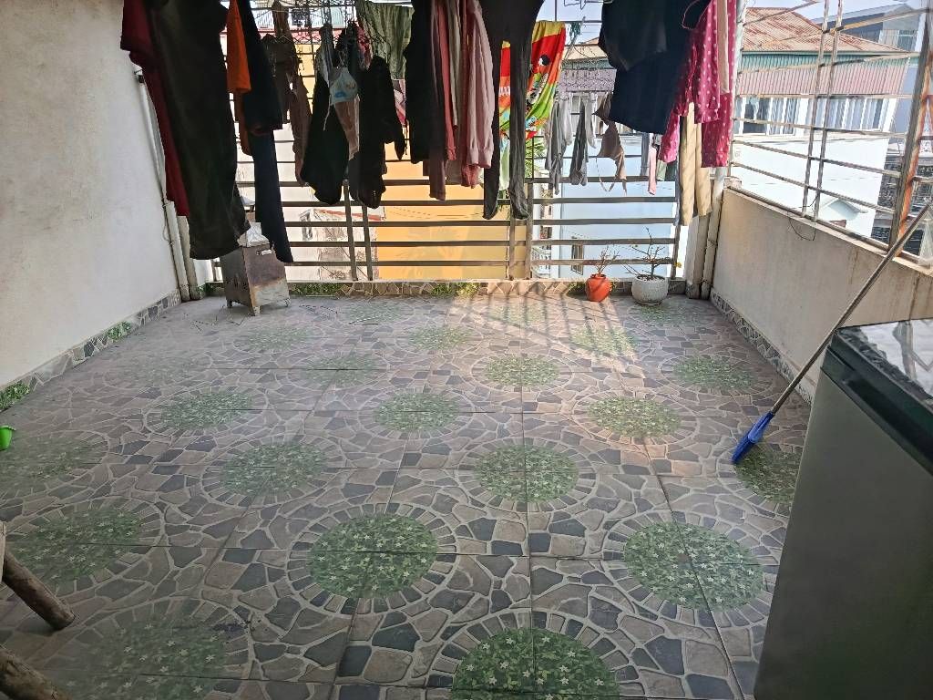 Bán nhà Nguyễn Khoái - diện tích 43,3m2 5 tầng - Ô tô đỗ cửa - giá 9,95 tỷ