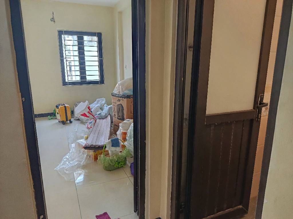 Bán nhà Nguyễn Khoái - diện tích 43,3m2 5 tầng - Ô tô đỗ cửa - giá 9,95 tỷ