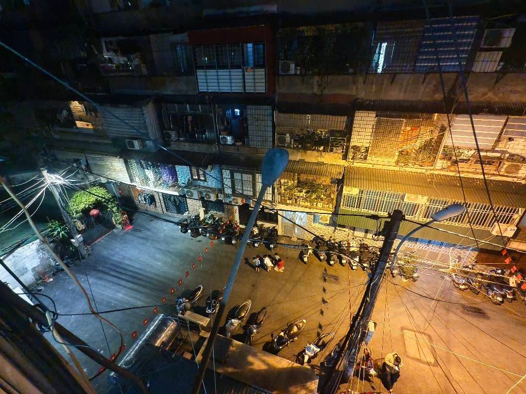 Bán nhà Nguyễn Khoái - diện tích 75m2 2 tầng - Ô TÔ ĐỖ CẦU THANG - giá 3,15 tỷ