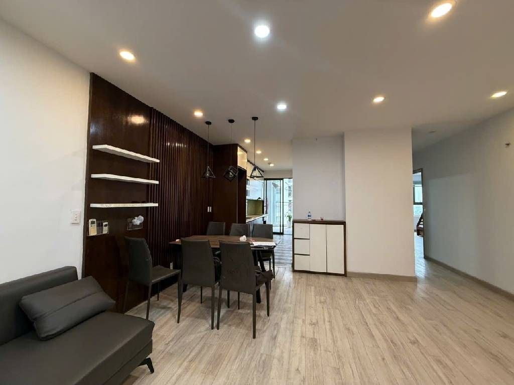 Bán nhà 87 Linh Nam - diện tích 79.8m2 18 tầng - Căn hộ mặt phố - giá 7,75 tỷ