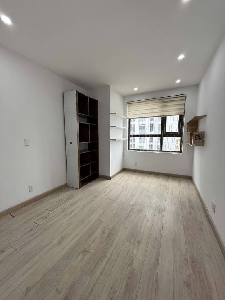 Bán nhà 87 Linh Nam - diện tích 79.8m2 18 tầng - Căn hộ mặt phố - giá 7,75 tỷ