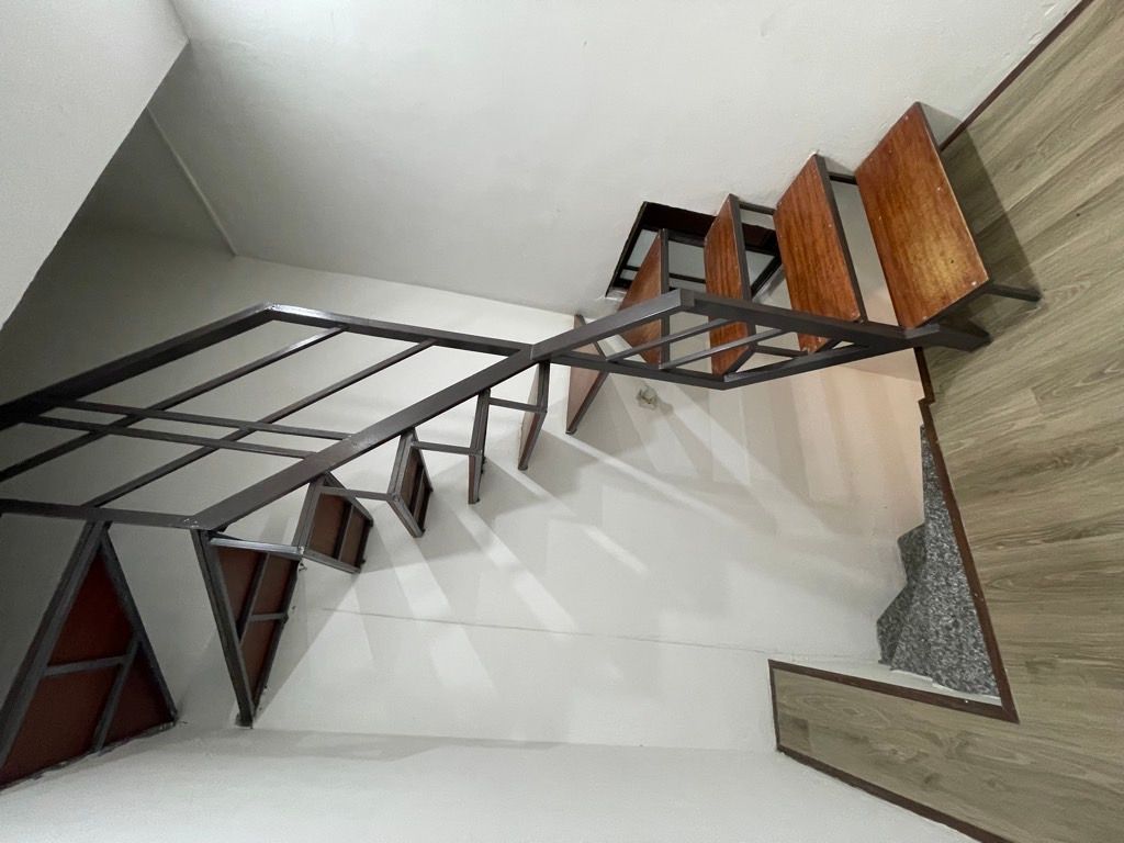 Bán nhà Đông Thiên - diện tích 18m2 3 tầng - Nhà đẹp như mới - giá 2,8 tỷ