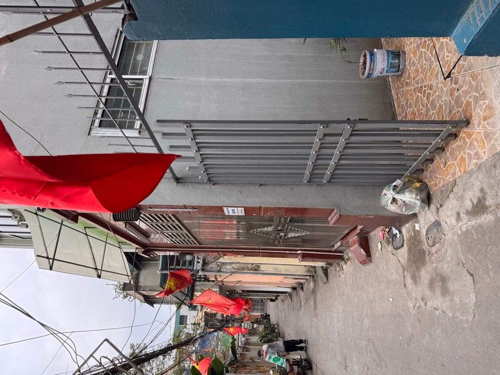 Bán nhà ngõ Quỳnh - diện tích 30,2m2 5 tầng - Ô TÔ ĐỖ CỔNG - giá 10,35 tỷ