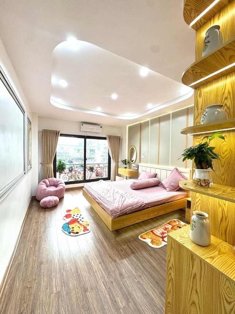 Bán nhà Ô Đồng Lầm - diện tích 35m2 6 tầng - Nhà mới, thang máy xịn - giá 12,3 tỷ