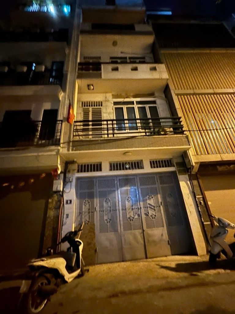 Bán nhà Lương Khánh Thiện - diện tích 66m2 5 tầng - ô tô đua nhau vào nhà - giá 23,8 tỷ