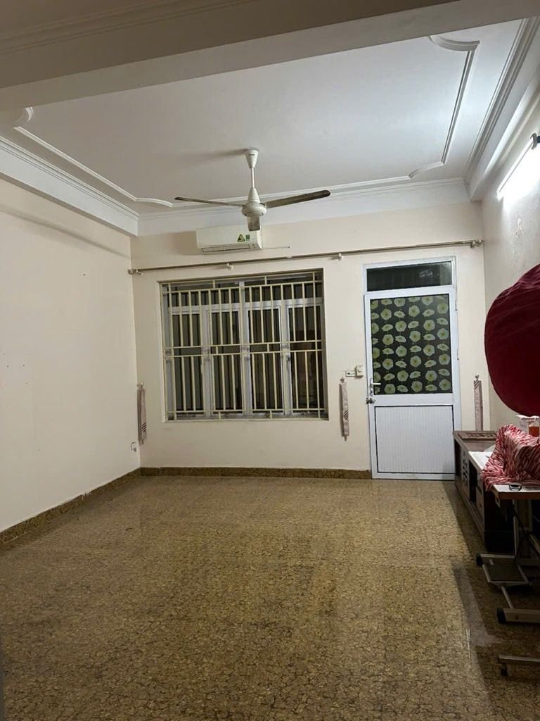 Bán nhà Lương Khánh Thiện - diện tích 66m2 5 tầng - ô tô đua nhau vào nhà - giá 23,8 tỷ