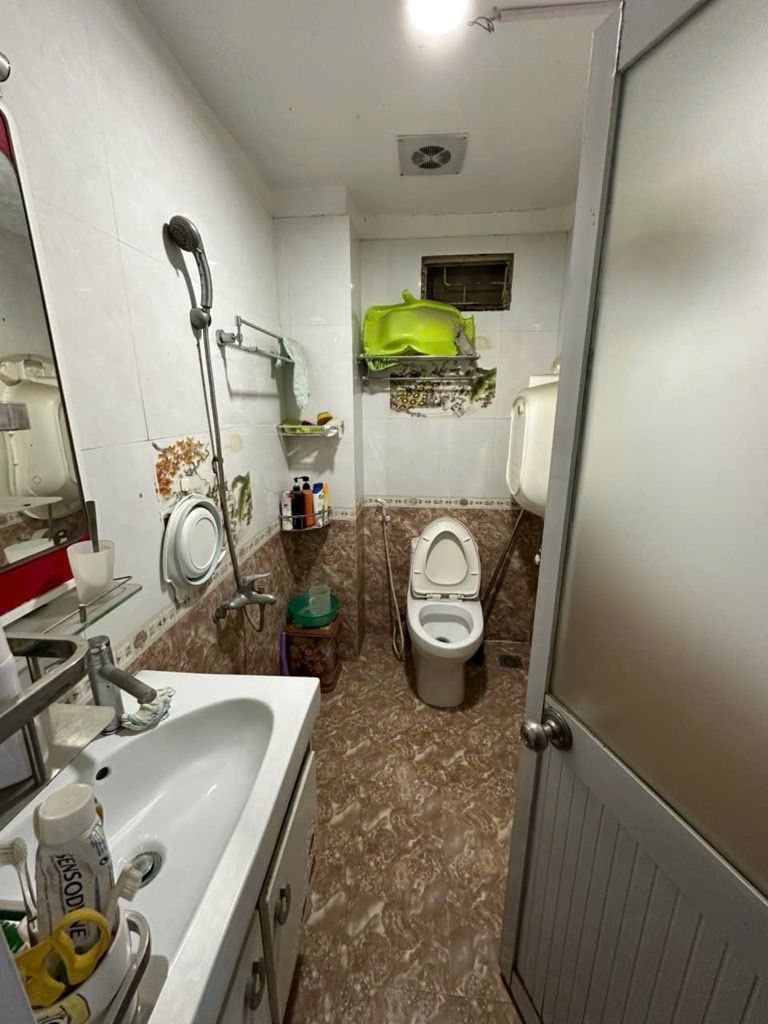 Bán nhà Lương Khánh Thiện - diện tích 66m2 5 tầng - ô tô đua nhau vào nhà - giá 23,8 tỷ