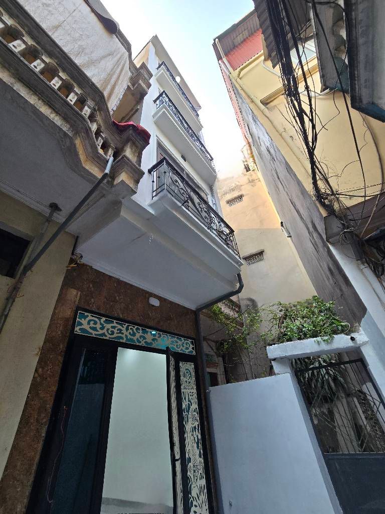 Bán nhà Võ Thị Sáu - diện tích 33m2 4 tầng - Nhà đẹp hiếm có - giá 9 tỷ