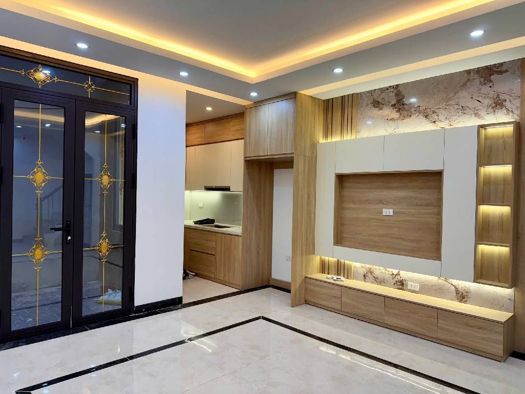 Bán nhà Trương Định - diện tích 55m2 6 tầng - Ô TÔ QUA NHÀ - giá 10,9 tỷ