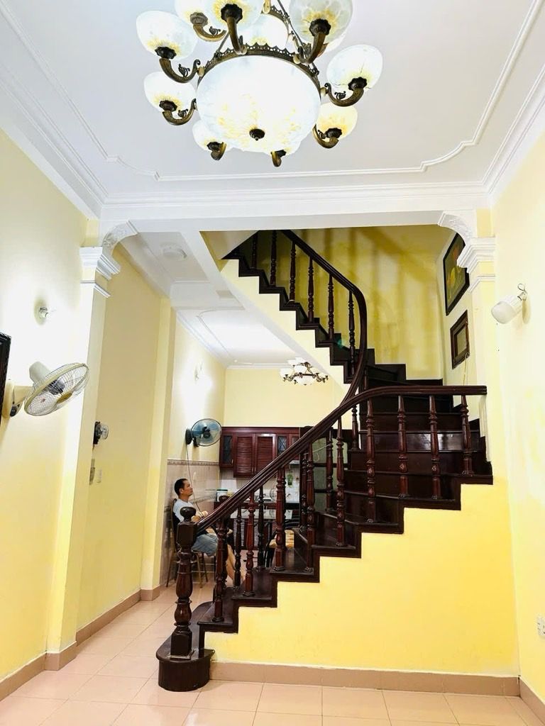 Bán nhà Bùi Xương Trạch - diện tích 45m2 4 tầng - ô tô đỗ cửa - giá 11,8 tỷ