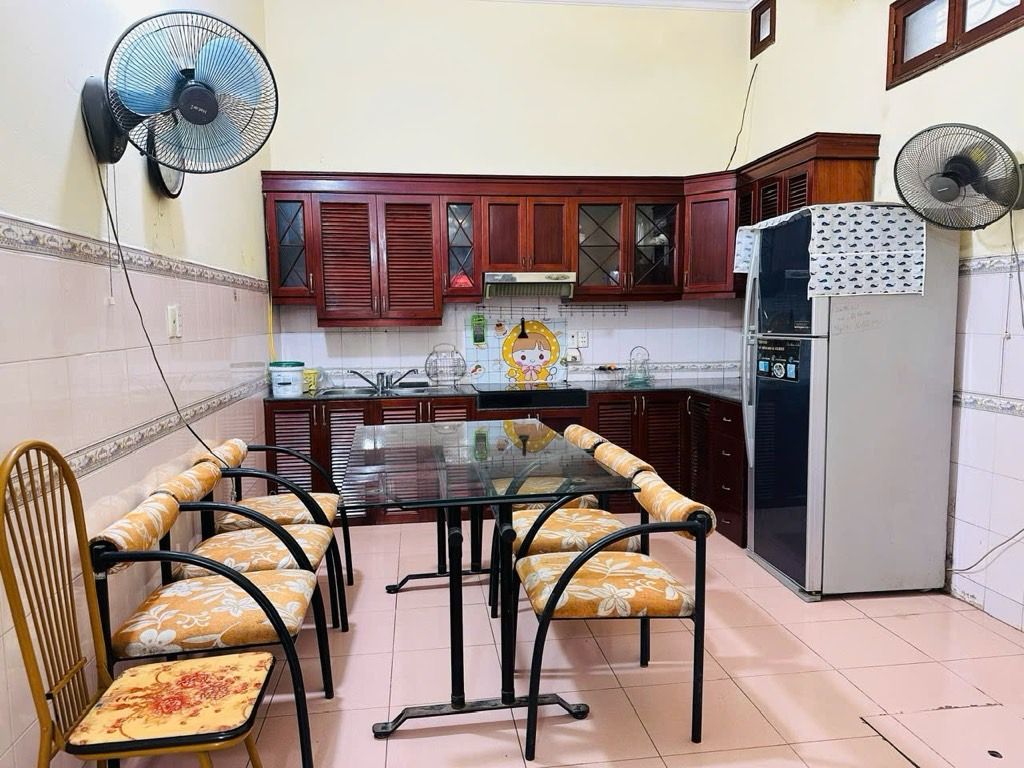 Bán nhà Bùi Xương Trạch - diện tích 45m2 4 tầng - ô tô đỗ cửa - giá 11,8 tỷ