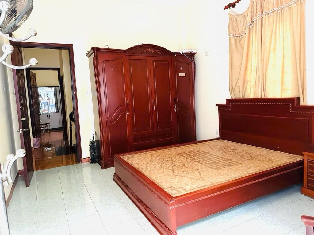 Bán nhà Bùi Xương Trạch - diện tích 45m2 4 tầng - ô tô đỗ cửa - giá 11,8 tỷ