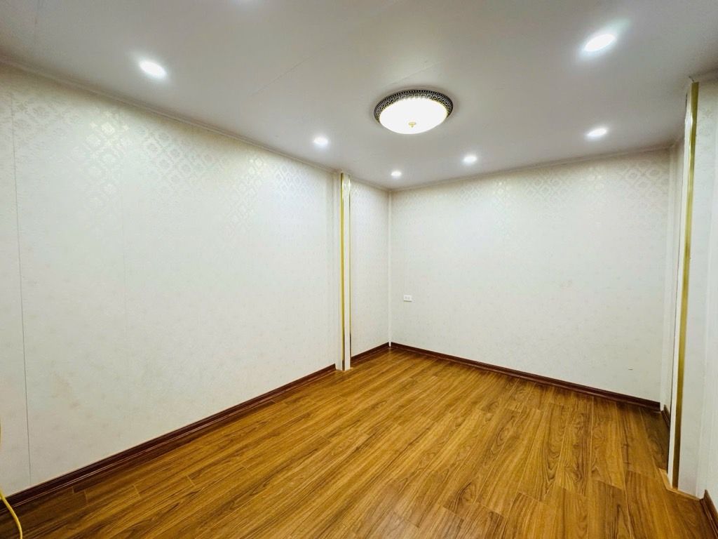 Bán nhà Lĩnh Nam - diện tích 25m2 4 tầng - ngõ ô tô - giá 7,4 tỷ