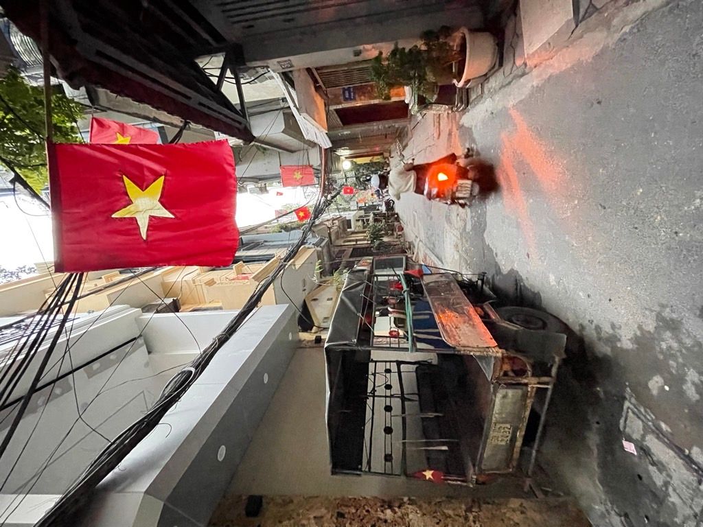 Bán nhà Tây Sơn - diện tích 31.1m2 6 tầng - Ngõ ô tô, gần phố - giá 7,1 tỷ