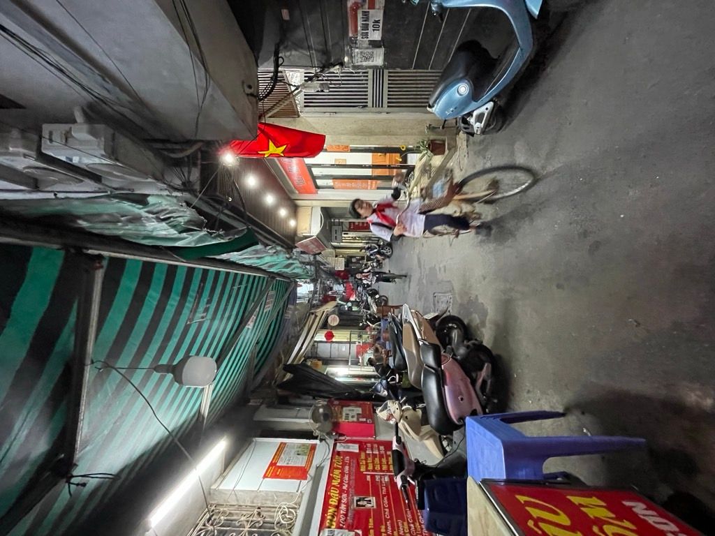 Bán nhà Tây Sơn - diện tích 31.1m2 6 tầng - Ngõ ô tô, gần phố - giá 7,1 tỷ