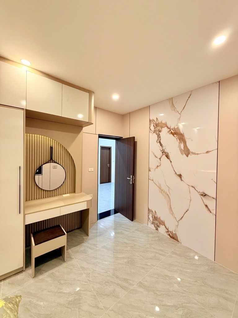 Bán nhà Hoàng Ngọc Phách - diện tích 90m2 1 tầng - ô tô đỗ cửa - giá 6,4 tỷ