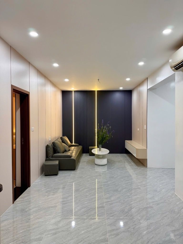 Bán nhà Hoàng Ngọc Phách - diện tích 90m2 1 tầng - ô tô đỗ cửa - giá 6,4 tỷ