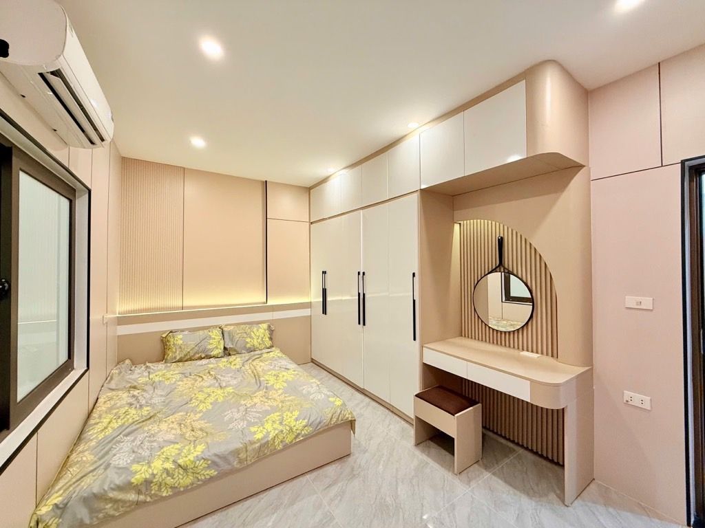 Bán nhà Hoàng Ngọc Phách - diện tích 90m2 1 tầng - ô tô đỗ cửa - giá 6,4 tỷ