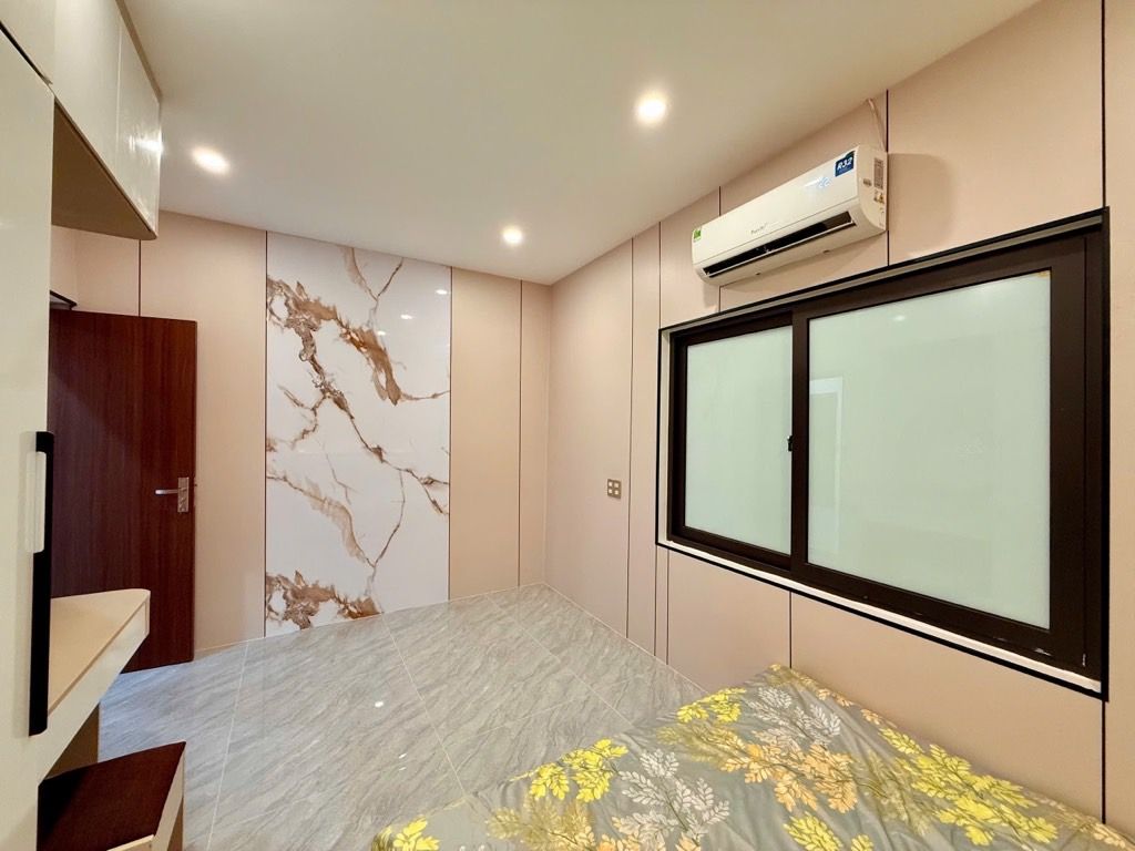 Bán nhà Hoàng Ngọc Phách - diện tích 90m2 1 tầng - ô tô đỗ cửa - giá 6,4 tỷ