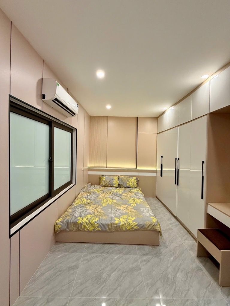 Bán nhà Hoàng Ngọc Phách - diện tích 90m2 1 tầng - ô tô đỗ cửa - giá 6,4 tỷ