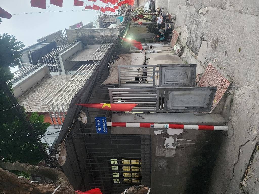 Bán nhà Khuyến Lương - diện tích 103m2 1 tầng - ba gác đỗ cửa - giá 10,6 tỷ