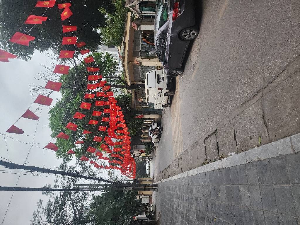 Bán nhà Khuyến Lương - diện tích 103m2 1 tầng - ba gác đỗ cửa - giá 10,6 tỷ