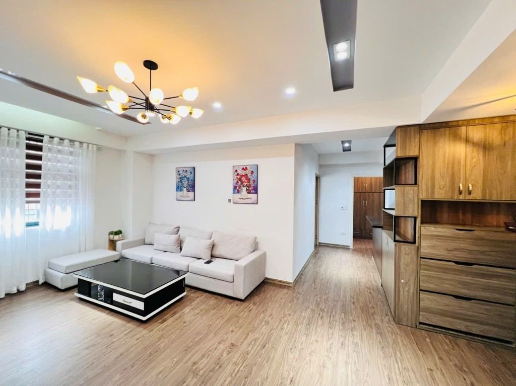 Bán nhà Nguyễn Xiển - diện tích 108m2 6 tầng - Nhà đẹp hiếm có - giá 7,4 tỷ