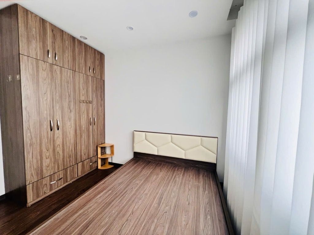 Bán nhà Nguyễn Xiển - diện tích 108m2 6 tầng - Nhà đẹp hiếm có - giá 7,4 tỷ