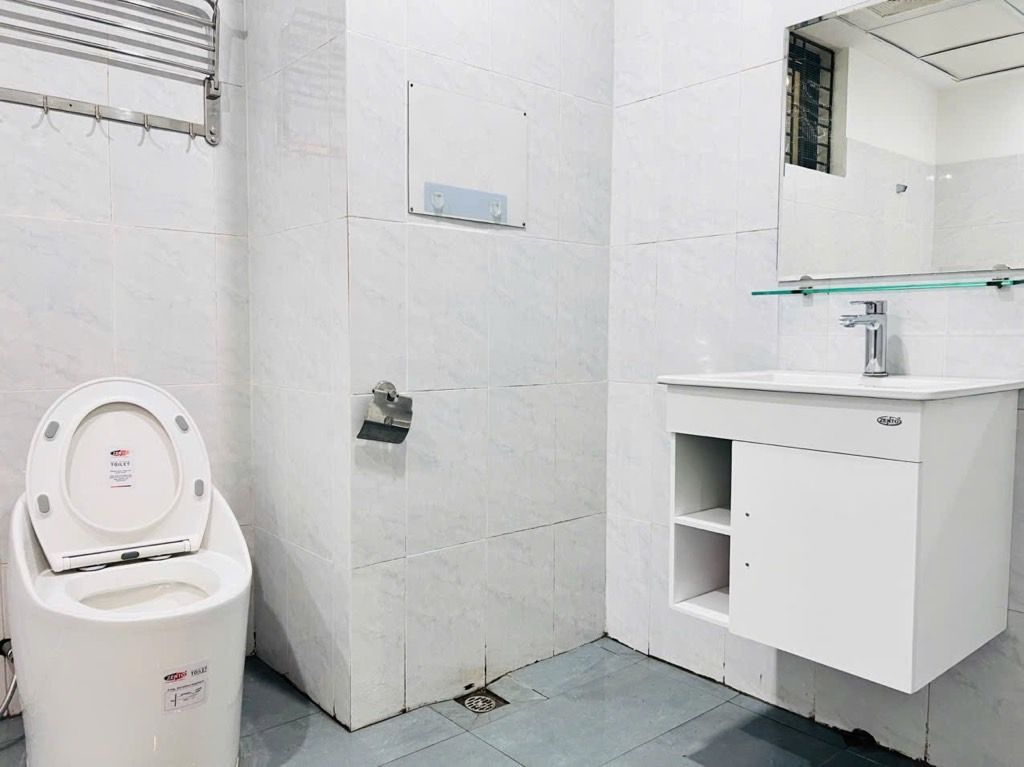 Bán nhà Nguyễn Xiển - diện tích 108m2 6 tầng - Nhà đẹp hiếm có - giá 7,4 tỷ