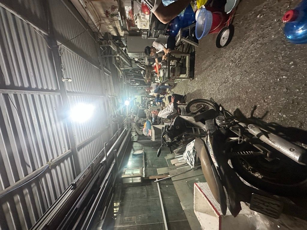 Bán nhà Nguyễn Khoái - diện tích 103m2 1 tầng - ô tô đỗ cửa - giá 17,5 tỷ