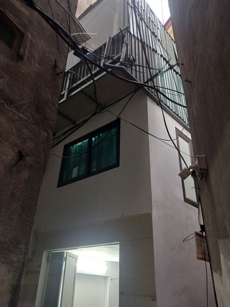 Bán nhà Trần Khát Chân - diện tích 8,3m2 3 tầng - lô góc, 3 mặt thoáng - giá 1,7 tỷ