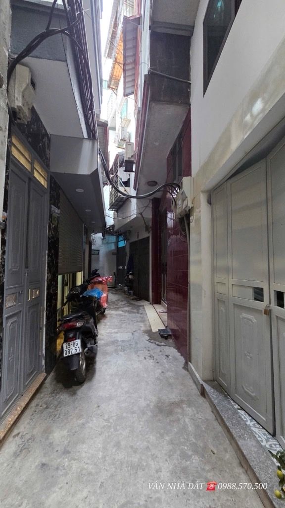 Bán nhà Trần Khát Chân - diện tích 8,3m2 3 tầng - lô góc, 3 mặt thoáng - giá 1,7 tỷ