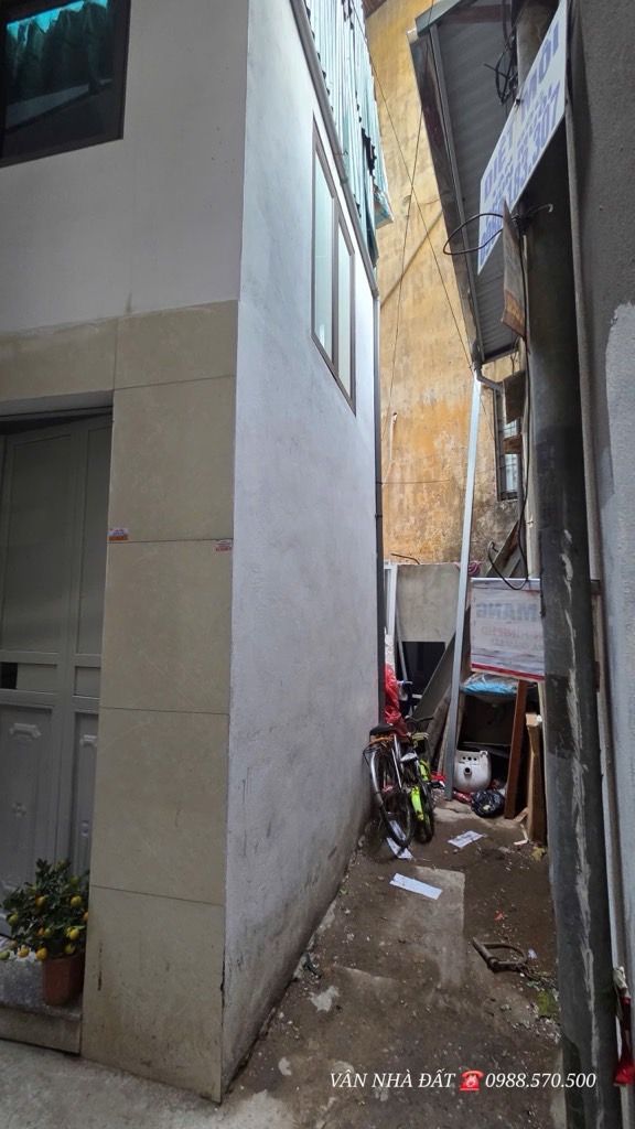 Bán nhà Trần Khát Chân - diện tích 8,3m2 3 tầng - lô góc, 3 mặt thoáng - giá 1,7 tỷ