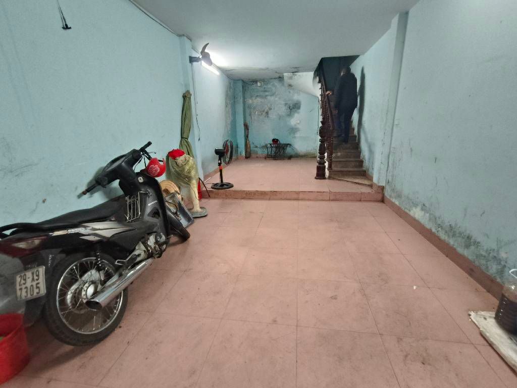 Bán nhà Thúy Lĩnh - diện tích 35,6m2 4 tầng - Ô TÔ TRÁNH - giá 8,7 tỷ