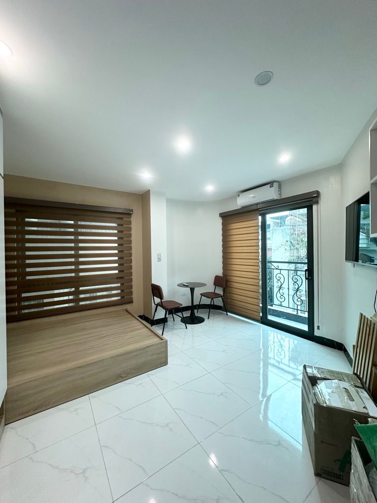 Bán nhà Hoà Bình - diện tích 51.2m2 7 tầng - Lô góc 3 mặt ngõ - giá 15,8 tỷ