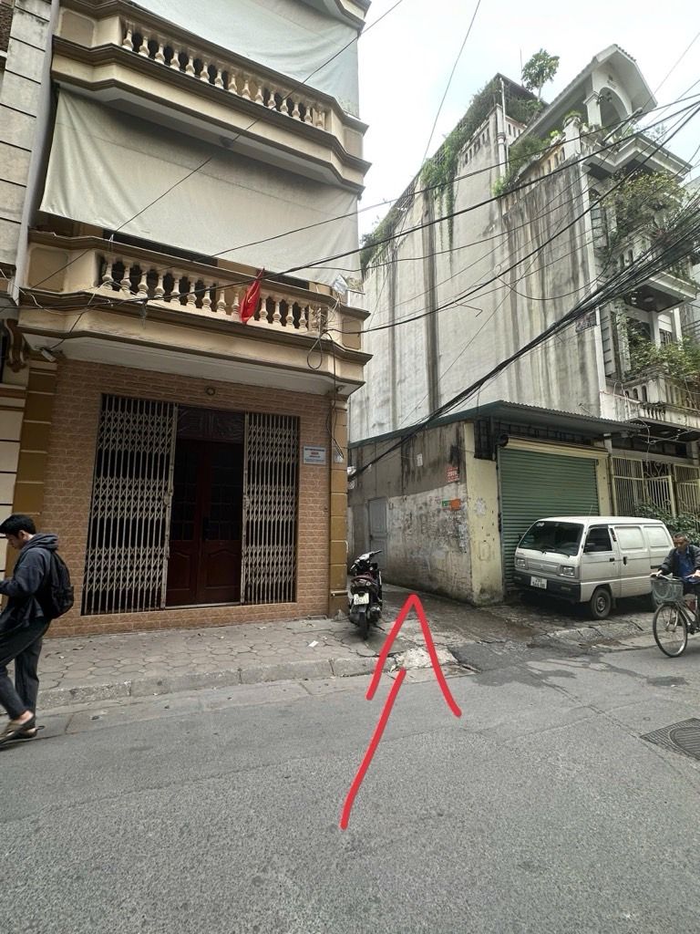 Bán nhà Hoà Bình - diện tích 51.2m2 7 tầng - Lô góc 3 mặt ngõ - giá 15,8 tỷ