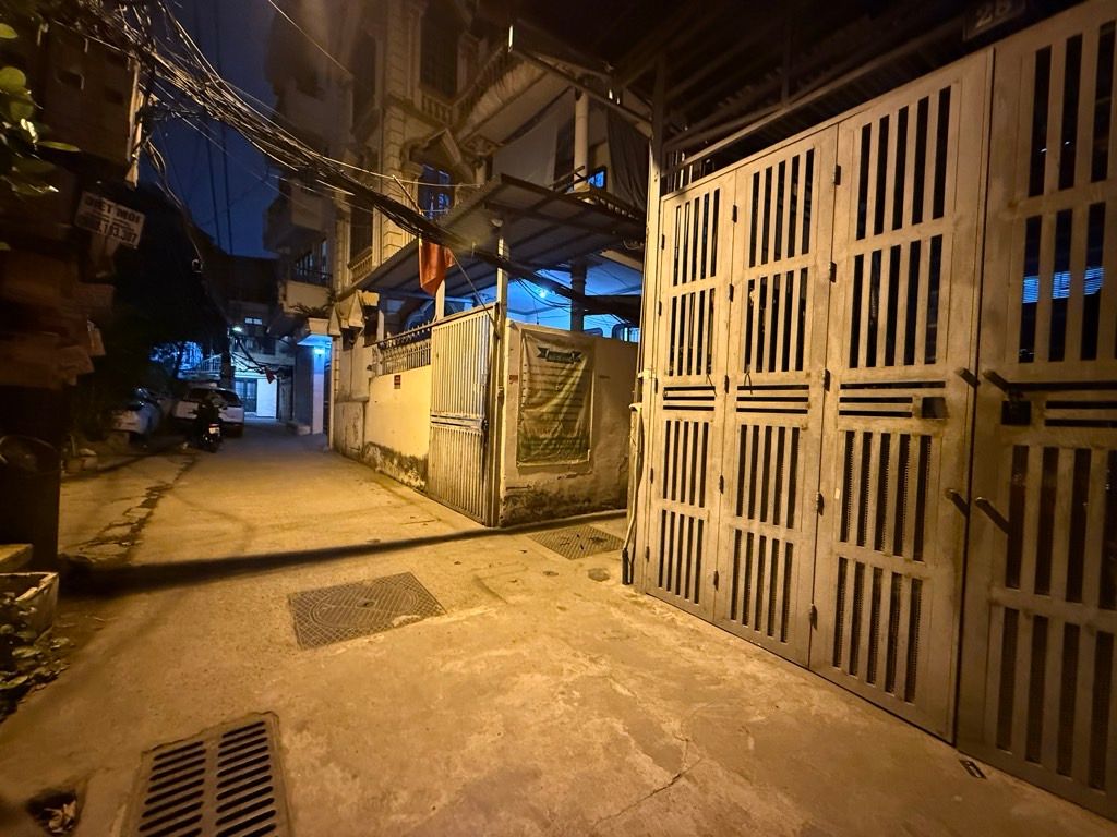 Bán nhà Vĩnh Tuy - diện tích 63m2 5 tầng - ô tô tránh - giá 17 tỷ