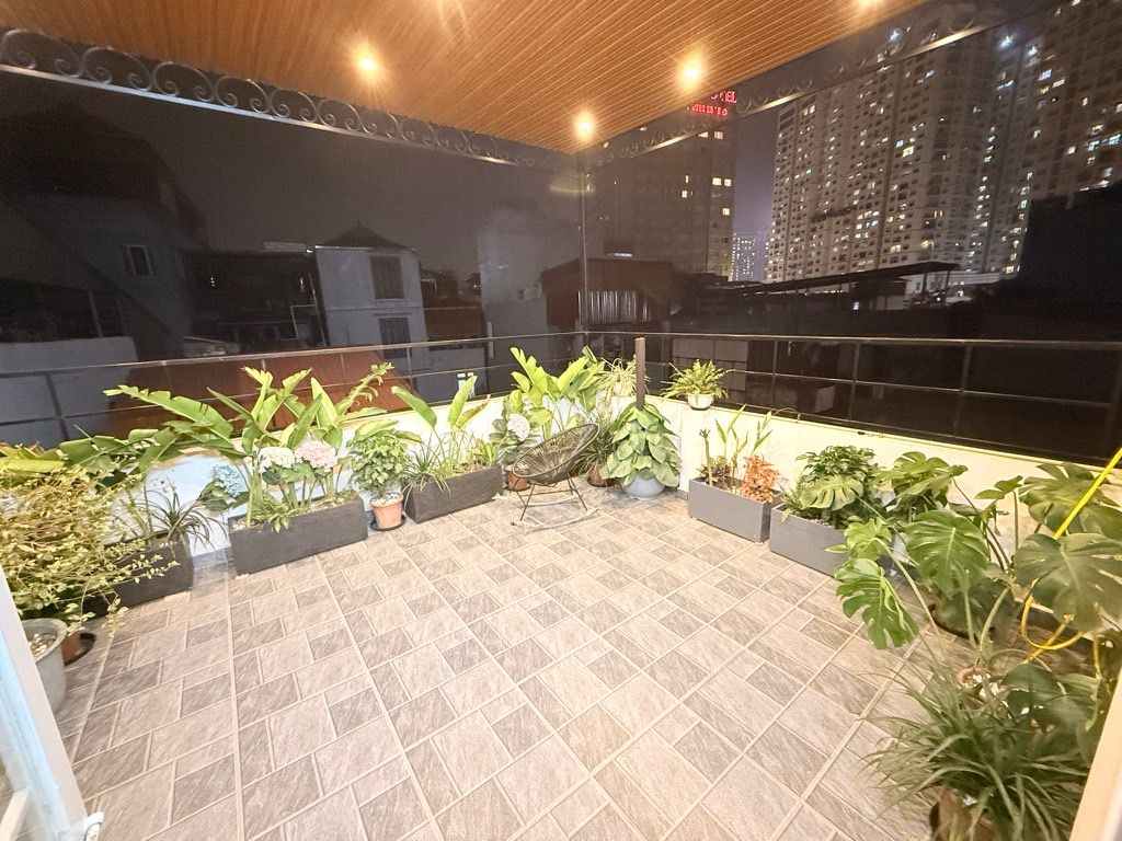 Bán nhà Vĩnh Tuy - diện tích 63m2 5 tầng - ô tô tránh - giá 17 tỷ