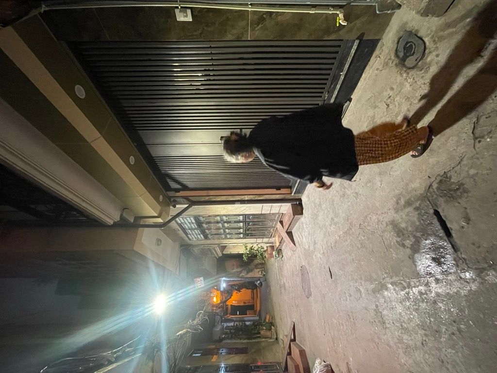 Bán nhà Vân Đồn - diện tích 50m2 5 tầng - Ô tô lùi cửa - giá 14,98 tỷ