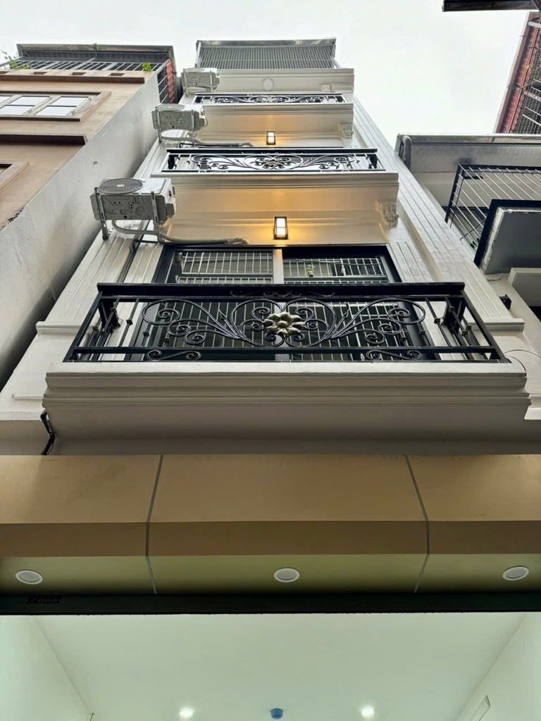 Bán nhà Vân Đồn - diện tích 50m2 5 tầng - Ô tô lùi cửa - giá 14,98 tỷ