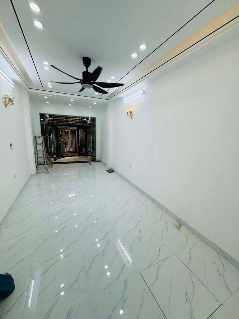 Bán nhà ngõ Linh Quang - diện tích 59.7m2 7 tầng - Mặt ngõ, thang máy - giá 18,8 tỷ