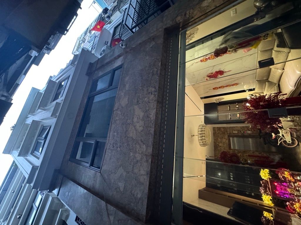 Bán nhà Khương Trung - diện tích 43,9m2 6 tầng - Lô góc, thang máy - giá 14,2 tỷ